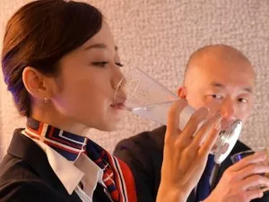 Mắt lim dim đã thấy chuối bố dượng ở trong bướm mình