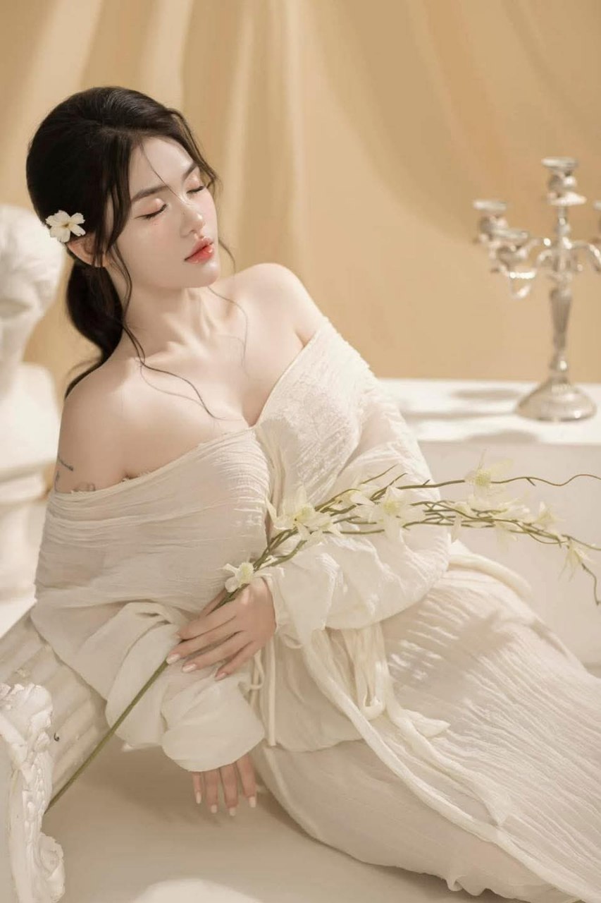 Chồng mải mê công việc, vợ ngoại tình với anh hàng xóm